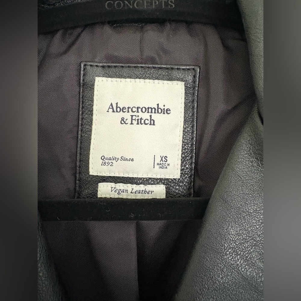 Abercrombie & Fitch Vegan Leather Moto Jacket - Black - Picture 4 of 7